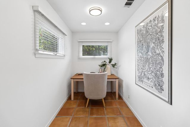 1330 Robertson Way, Sacramento, CA 95818