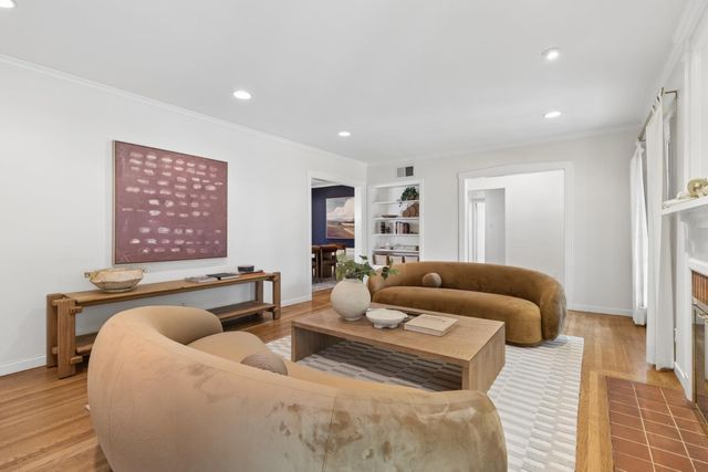 1330 Robertson Way, Sacramento, CA 95818