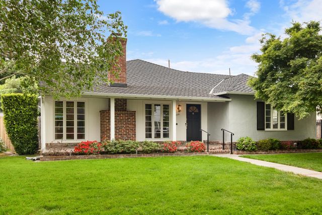 1330 Robertson Way, Sacramento, CA 95818