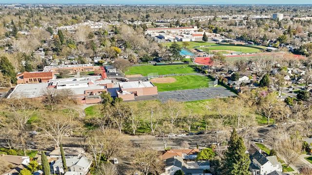 1330 Robertson Way, Sacramento, CA 95818