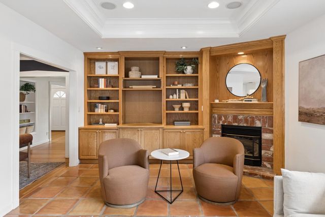 1330 Robertson Way, Sacramento, CA 95818