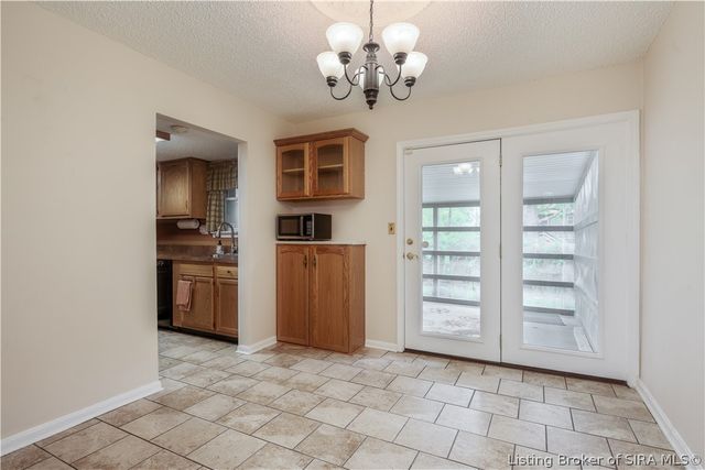 3162 Wooded Way, Jeffersonville, IN 47130