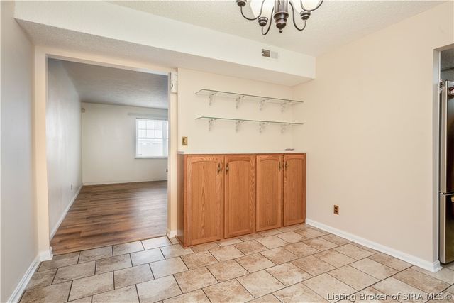 3162 Wooded Way, Jeffersonville, IN 47130