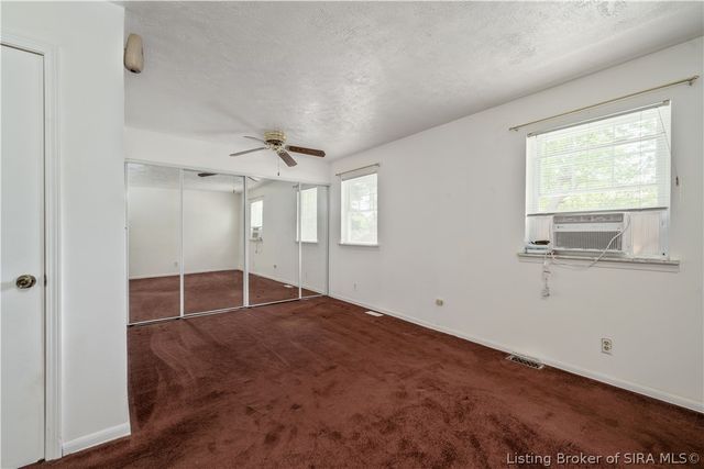 3162 Wooded Way, Jeffersonville, IN 47130