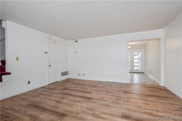 3162 Wooded Way, Jeffersonville, IN 47130