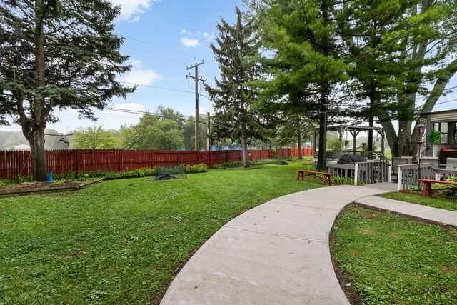 2209 Kingston Road, Waukegan, IL 60087