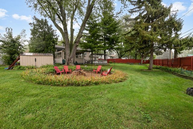 2209 Kingston Road, Waukegan, IL 60087