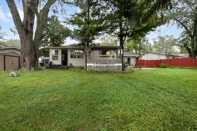 2209 Kingston Road, Waukegan, IL 60087
