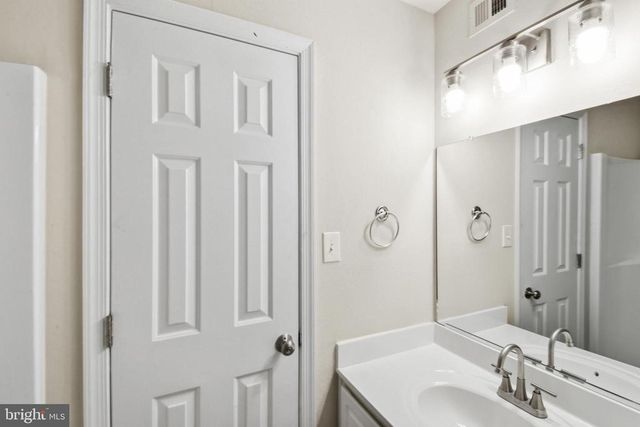 11256 Torrie Way Apt G, Bealeton, VA 22712