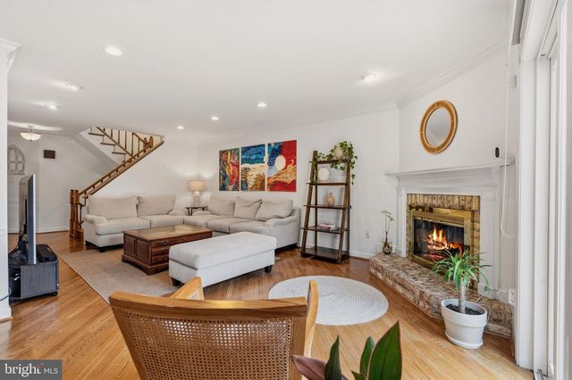 6313 MANCHESTER WAY, Alexandria, VA 22304