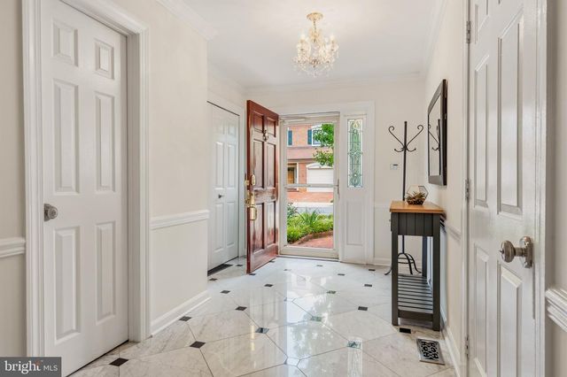 6313 MANCHESTER WAY, Alexandria, VA 22304