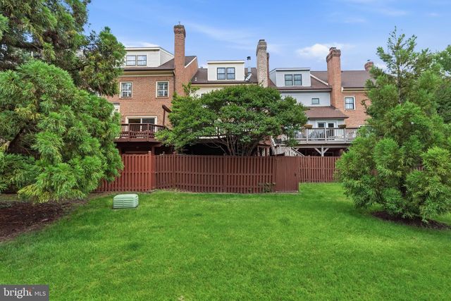 6313 MANCHESTER WAY, Alexandria, VA 22304