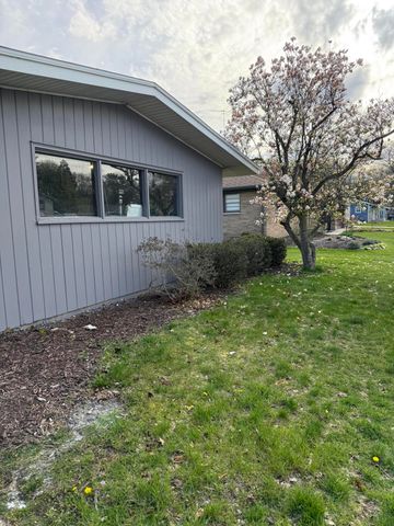 2059 Garland Drive, Norton Shores, MI 49441