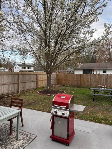 2059 Garland Drive, Norton Shores, MI 49441