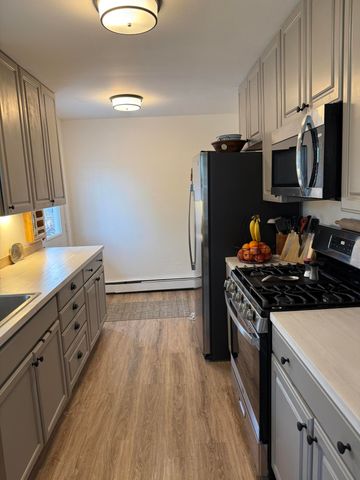 2059 Garland Drive, Norton Shores, MI 49441