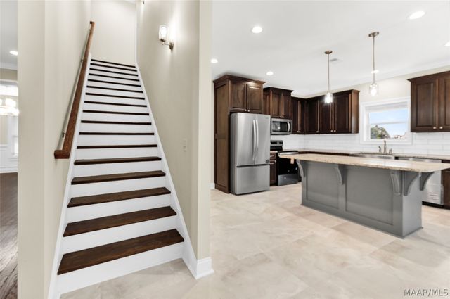 868 Brookwood Drive, Wetumpka, AL 36093