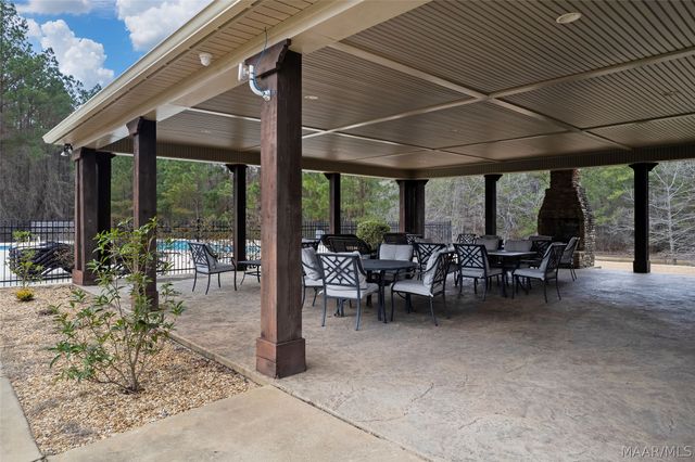 868 Brookwood Drive, Wetumpka, AL 36093