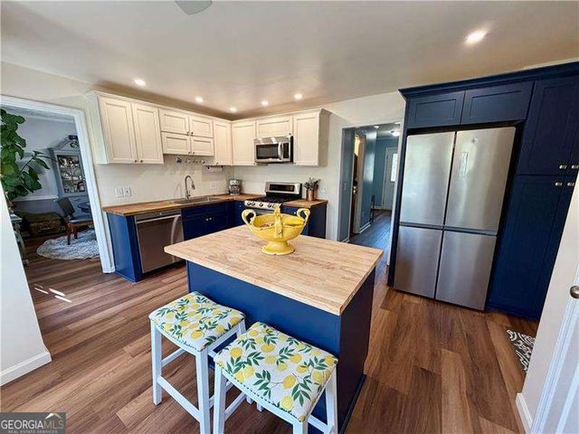 926 W Mill Trace NW, Kennesaw, GA 30152