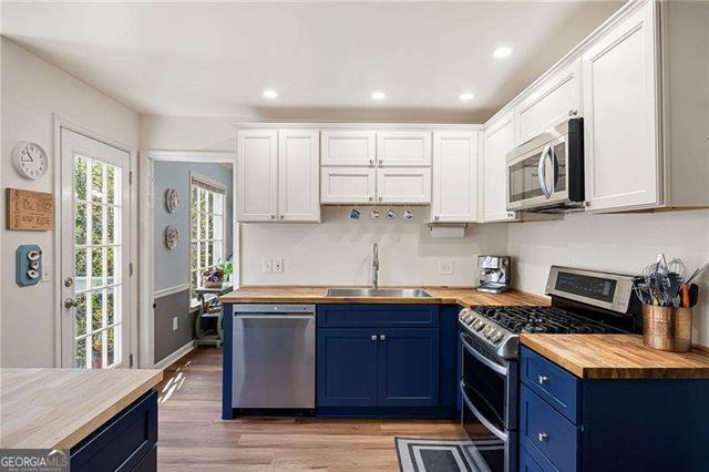 926 W Mill Trace NW, Kennesaw, GA 30152