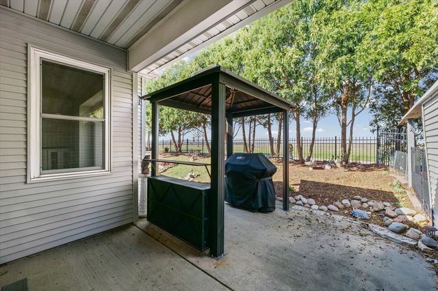 1019 Pheasant Circle, Savoy, IL 61874