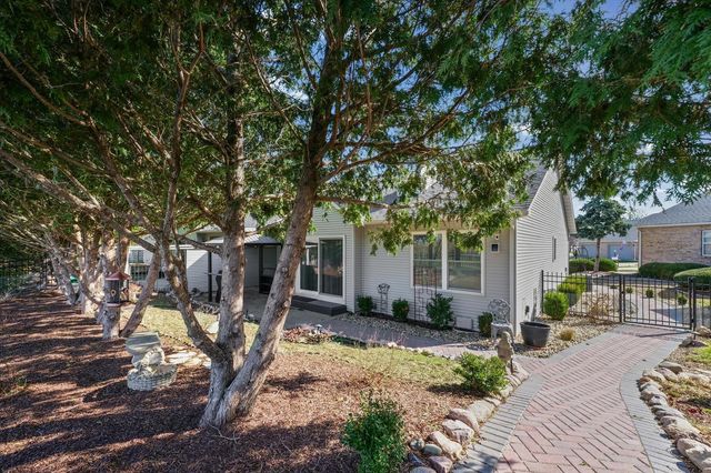 1019 Pheasant Circle, Savoy, IL 61874