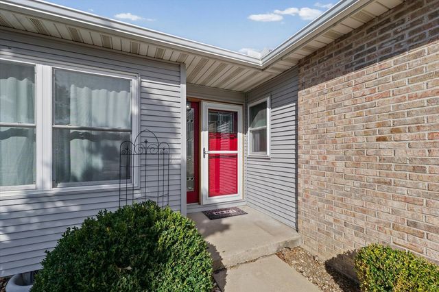 1019 Pheasant Circle, Savoy, IL 61874