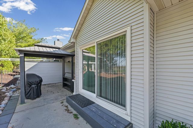 1019 Pheasant Circle, Savoy, IL 61874