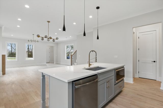 1717 Luton St # A, Nashville, TN 37207
