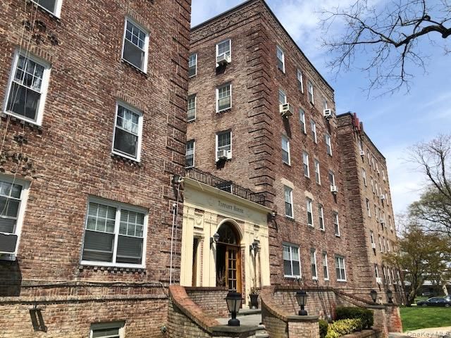 623 Central ave 306, Cedarhurst, NY 11516