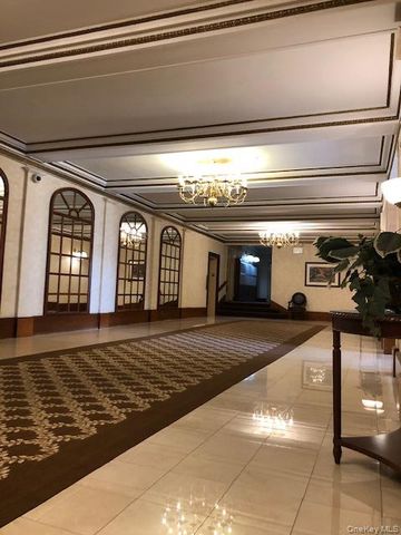 623 Central ave 306, Cedarhurst, NY 11516