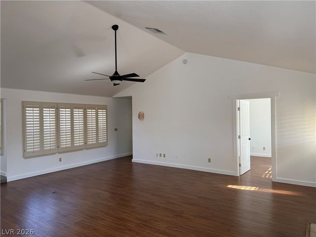 8113 Spanish Peak Avenue, Las Vegas, NV 89128