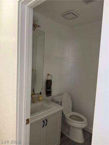 8113 Spanish Peak Avenue, Las Vegas, NV 89128