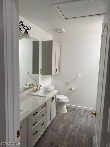 8113 Spanish Peak Avenue, Las Vegas, NV 89128