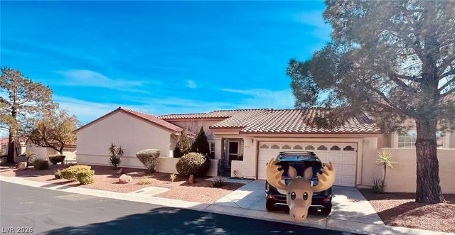 8113 Spanish Peak Avenue, Las Vegas, NV 89128