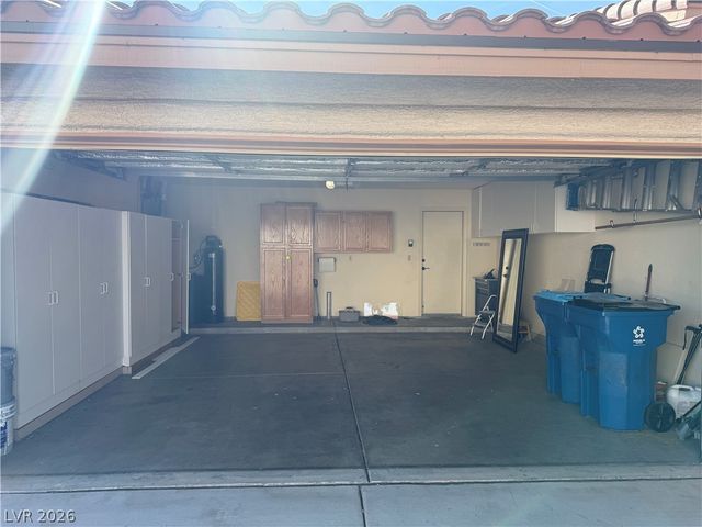 8113 Spanish Peak Avenue, Las Vegas, NV 89128