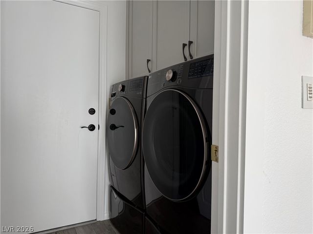 8113 Spanish Peak Avenue, Las Vegas, NV 89128