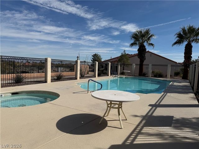 8113 Spanish Peak Avenue, Las Vegas, NV 89128