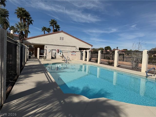 8113 Spanish Peak Avenue, Las Vegas, NV 89128