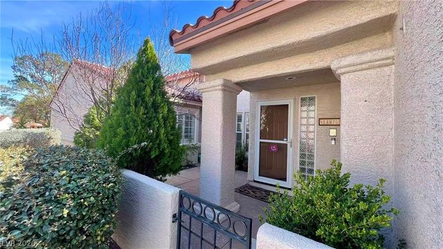 8113 Spanish Peak Avenue, Las Vegas, NV 89128