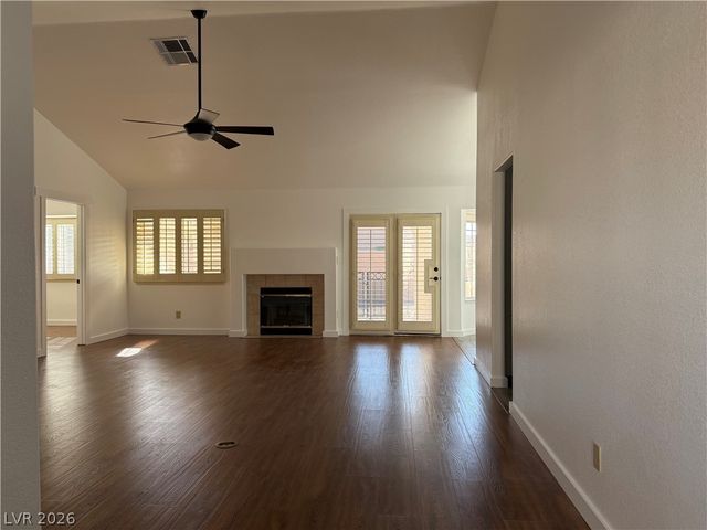 8113 Spanish Peak Avenue, Las Vegas, NV 89128