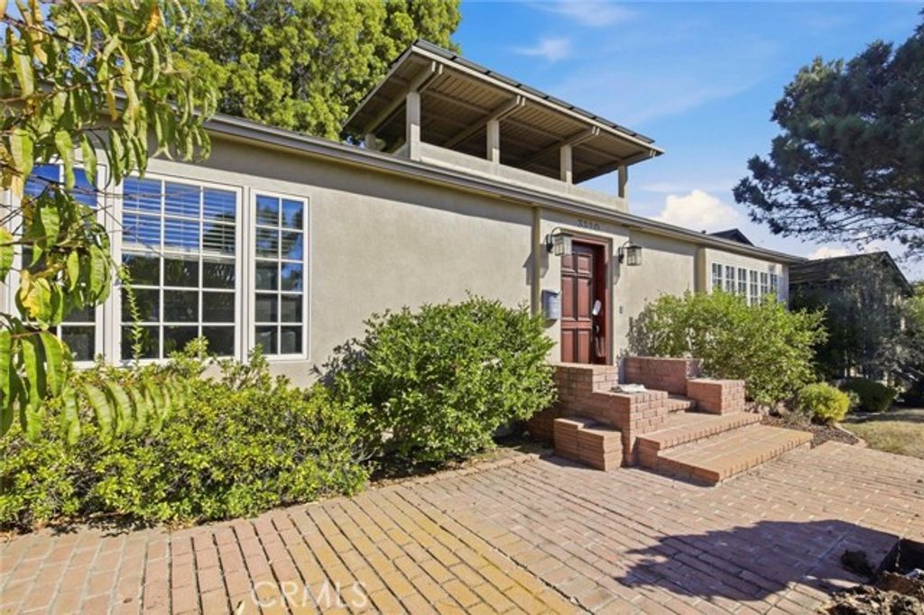 3320 Hill, San Diego, CA 92106