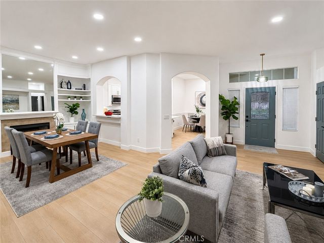 39832 De Vendome Court, Murrieta, CA 92563