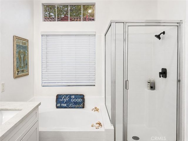 39832 De Vendome Court, Murrieta, CA 92563