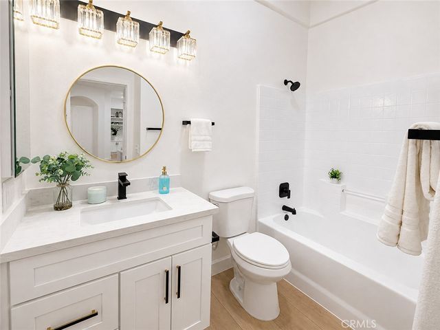 39832 De Vendome Court, Murrieta, CA 92563