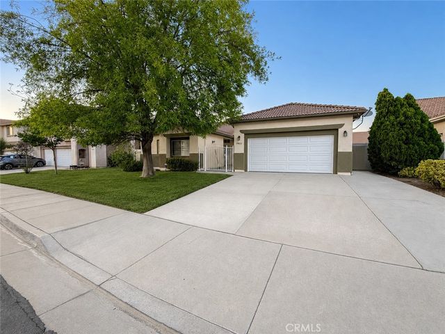 39832 De Vendome Court, Murrieta, CA 92563