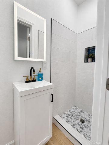 39832 De Vendome Court, Murrieta, CA 92563
