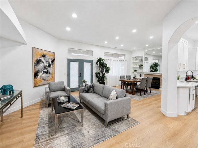 39832 De Vendome Court, Murrieta, CA 92563