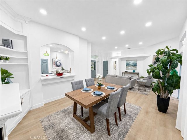 39832 De Vendome Court, Murrieta, CA 92563