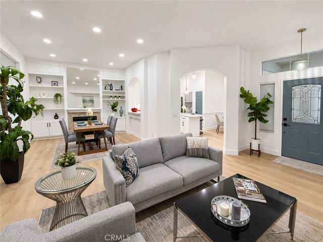39832 De Vendome Court, Murrieta, CA 92563