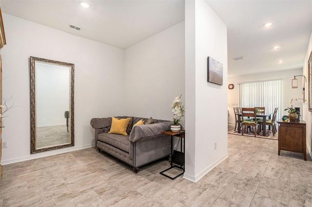 1105 LADY GOULDIAN COURT, Tampa, FL 33613